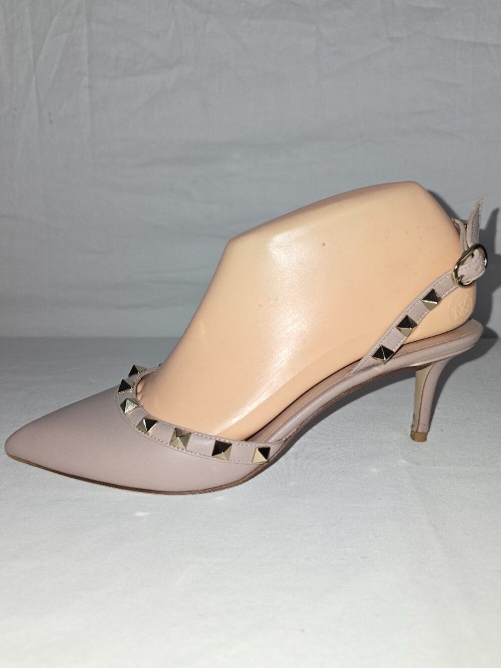 Valentino Garavani Rockstud 2.5" Heel Slingback Pumps Light Lavender / Taupe 37